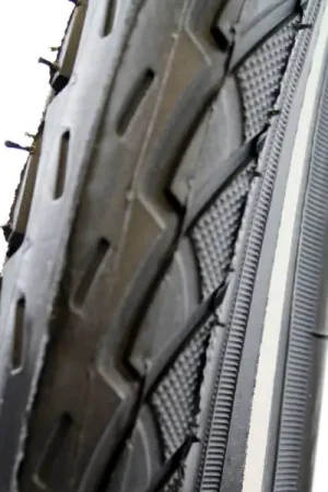 Deli-Tire Buitenband 24 x 1.75" Reflectie - Zwart Flitsaanbieding